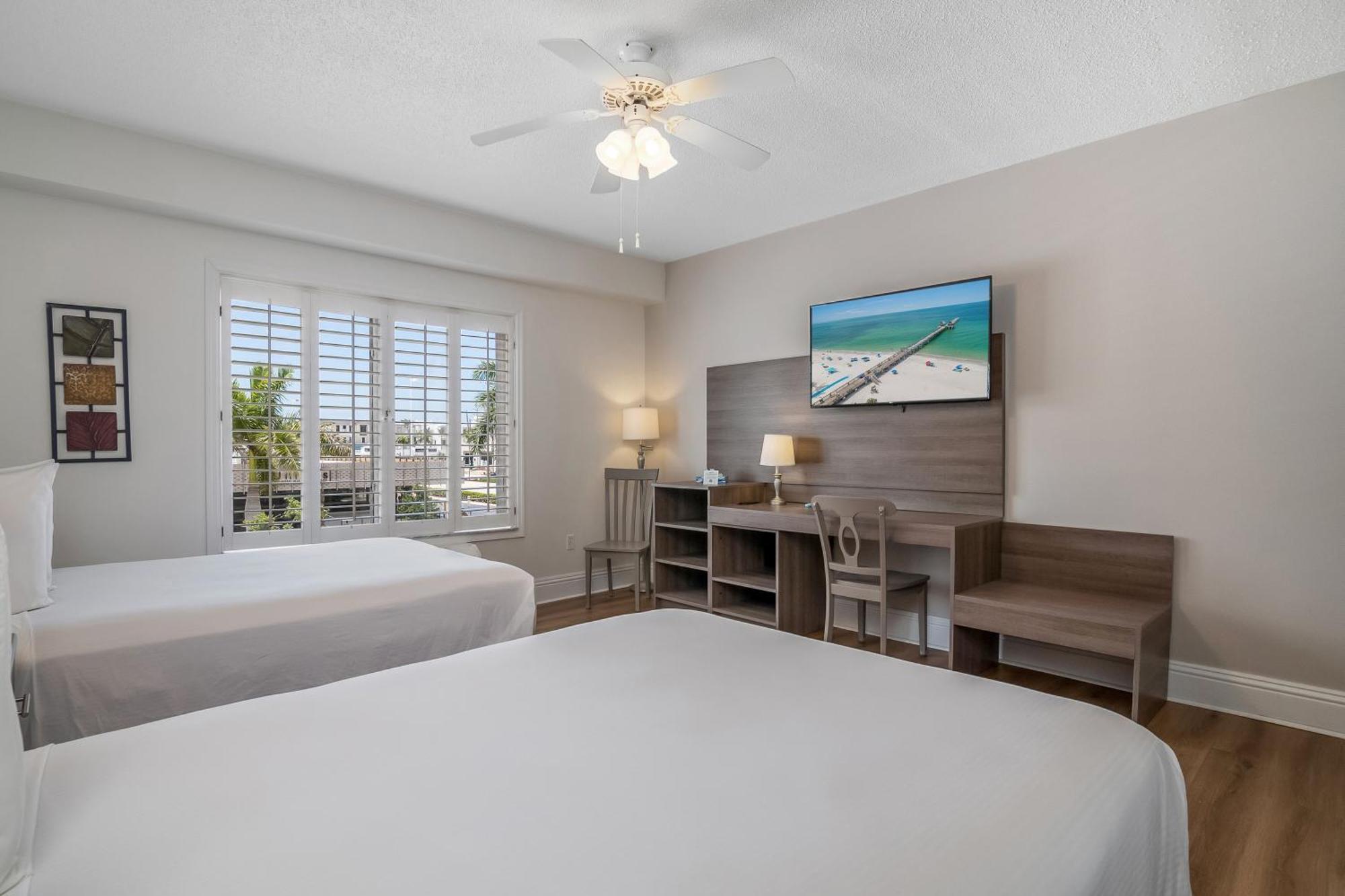 Naples Park Central Hotel Eksteriør billede