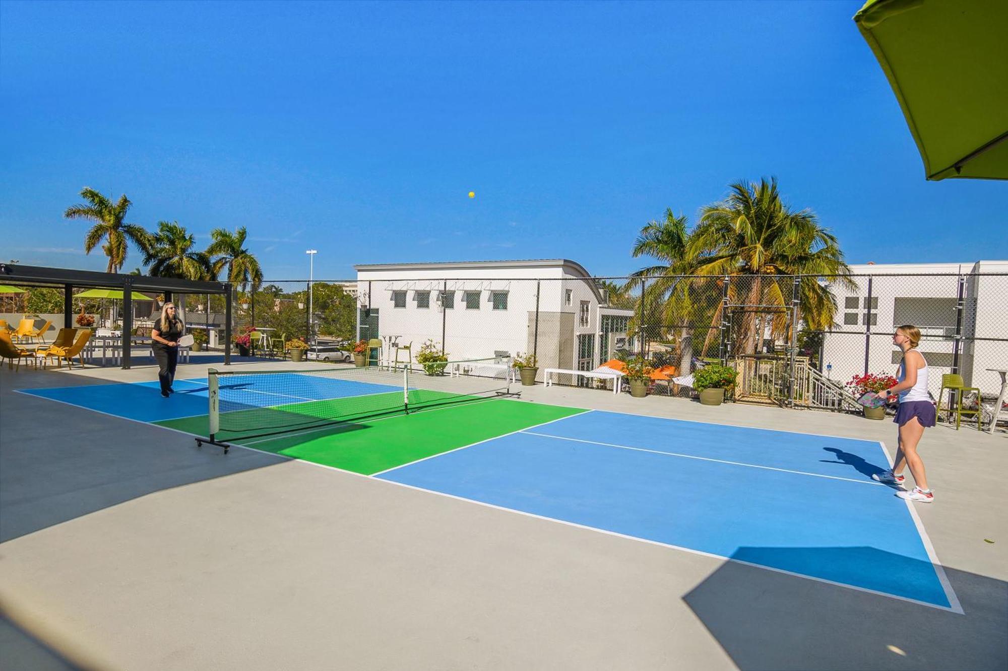 Naples Park Central Hotel Eksteriør billede