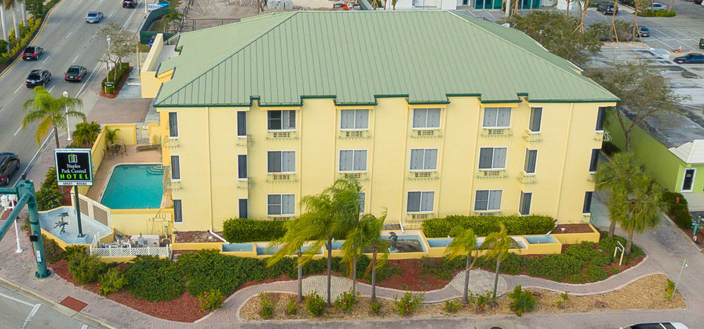 Naples Park Central Hotel Eksteriør billede