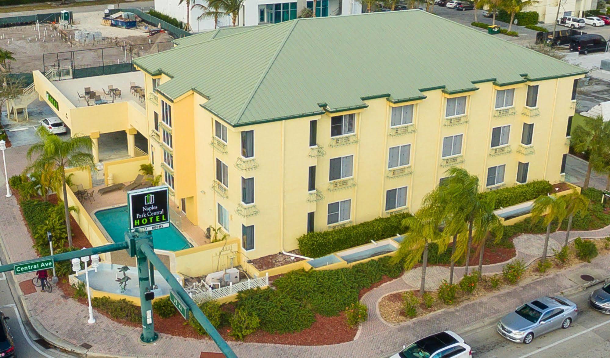 Naples Park Central Hotel Eksteriør billede