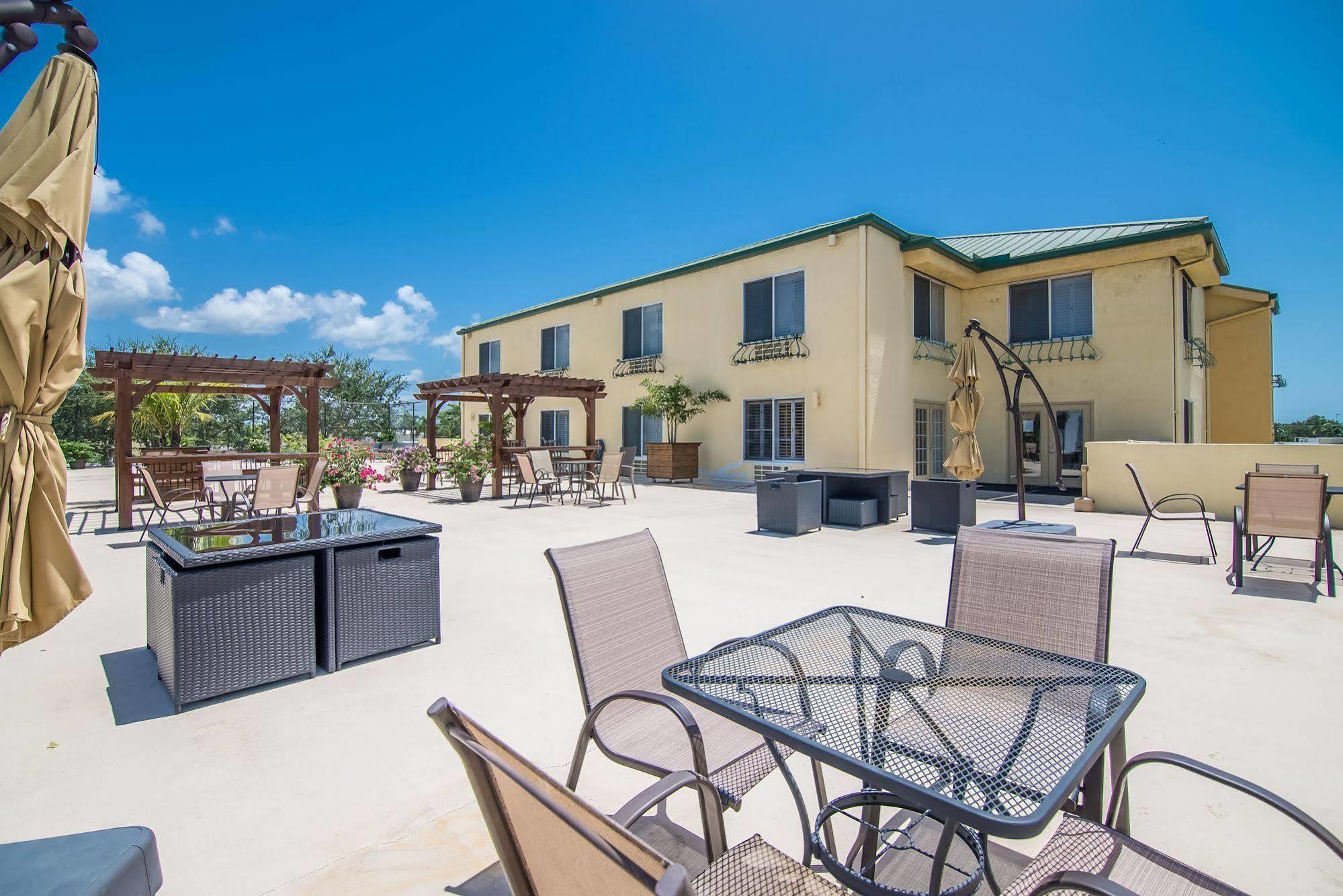 Naples Park Central Hotel Eksteriør billede