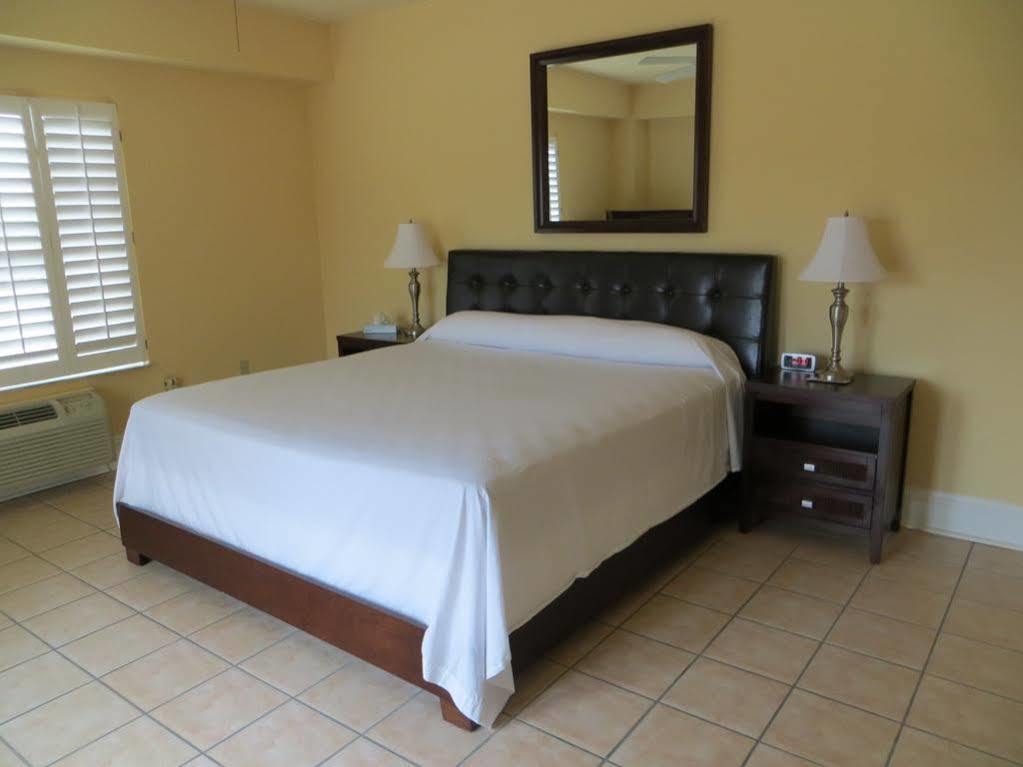 Naples Park Central Hotel Eksteriør billede